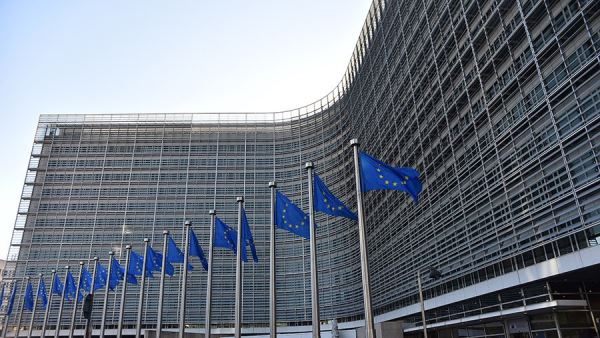 Еврокомиссию обязали ответить на «чрезмерные цены» в Евросоюзе<br />
