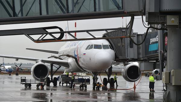 В Минтрансе сообщили о переводе в реестр России почти 800 самолетов<br />

