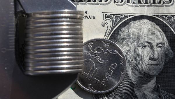 Экономист оценил возможность создания единой валюты для расчетов России с ЕАЭС<br />
