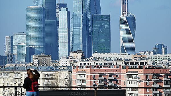 S&P понизило рейтинг России из-за задержки выплат по облигациям